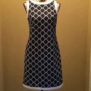 Elegant day dress .. perfect for work or dinner.